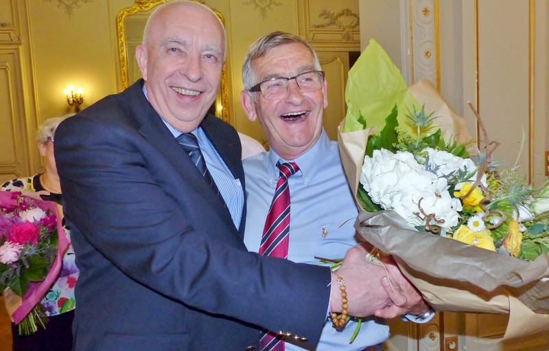 05_P1120970 (Clement).jpg - et à l'épouse du deuxième GO, charge à ce dernier de faire la commission.